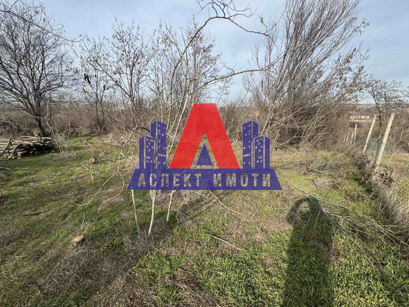 Самостоятелна къща в центъра на с.Татарево - 0