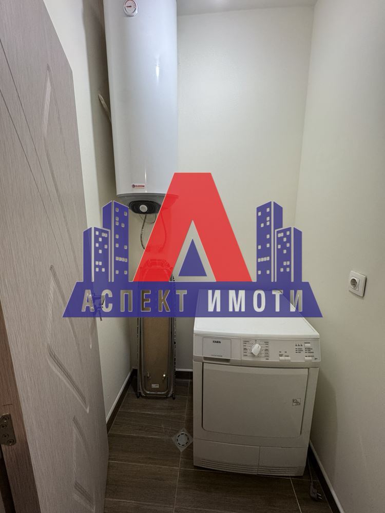 Двустаен апартамент в Христо Смирненски! - 0